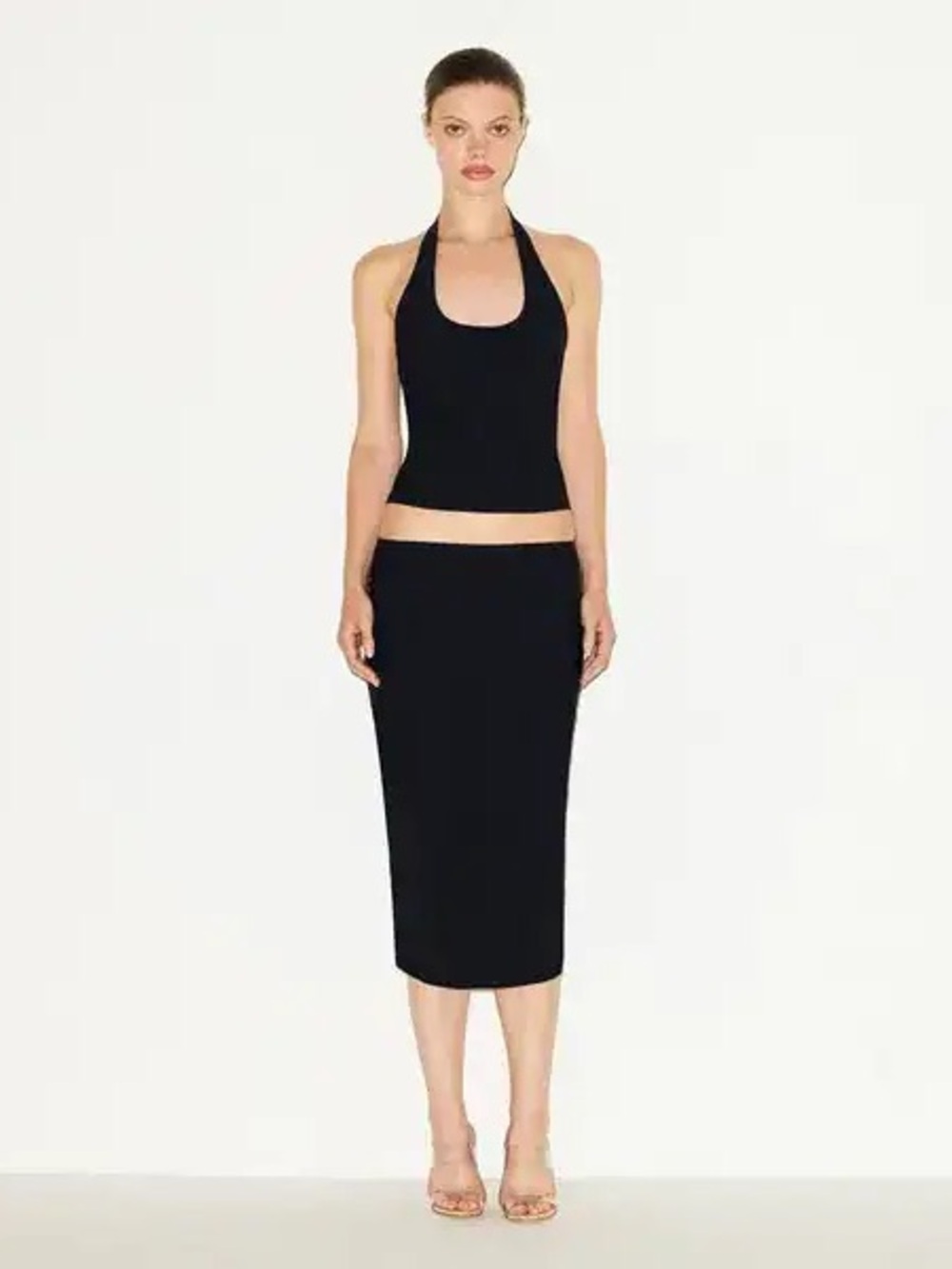 SKIMS Matte Halter Top – Obsidian – NWT – Size Small